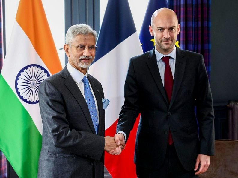 S Jaishankar meeting G7 leaders in France during Foreign Ministers meeting